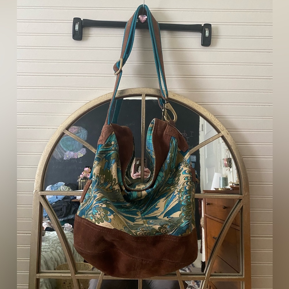 Rare Lucky Brand Blue/Brown Floral Leather Strap Crossbody Shoulder Bag 🩵🐻